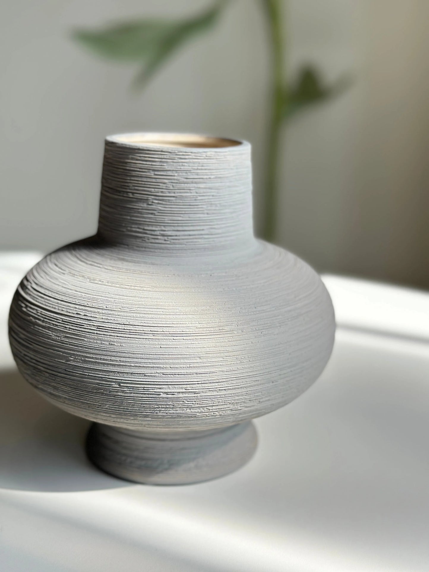 Cocoon Vase - Mellow