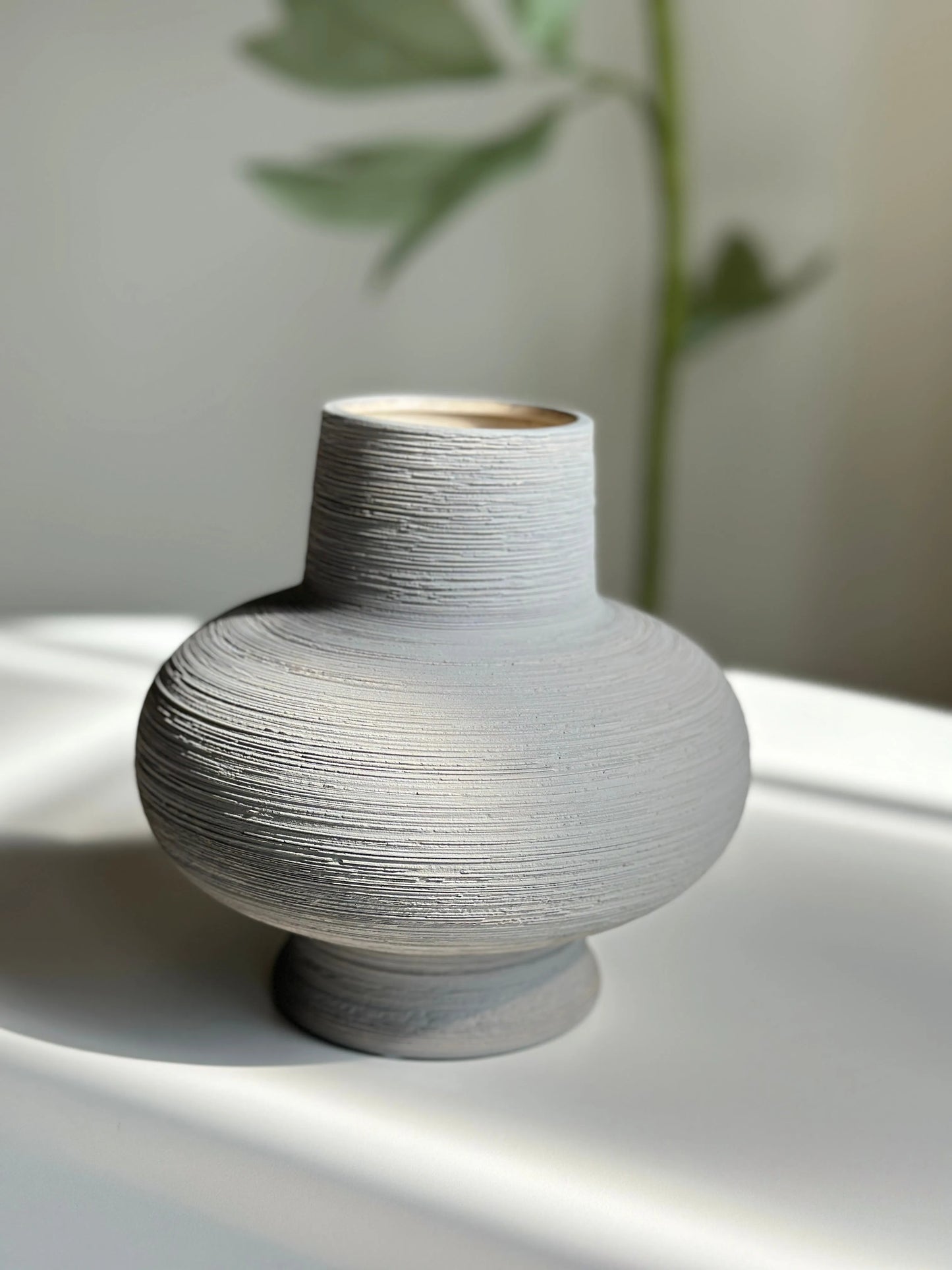 Cocoon Vase - Mellow