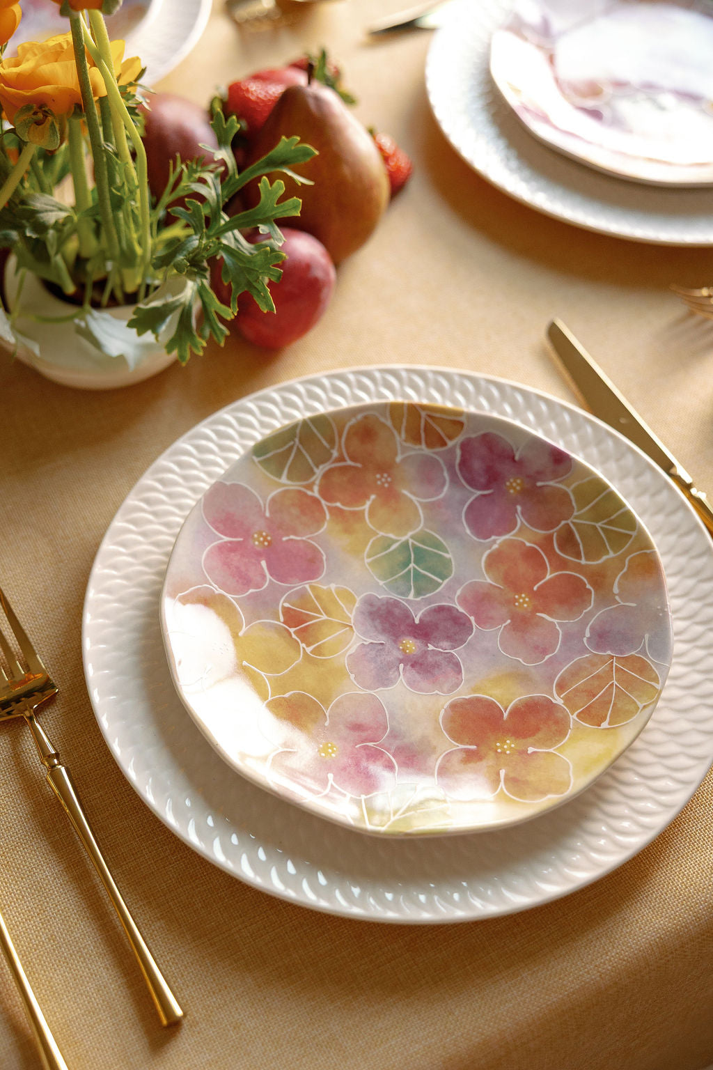 Watercolor Fleur Plate