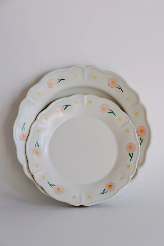 Coquette Picnic Plate - Mellow