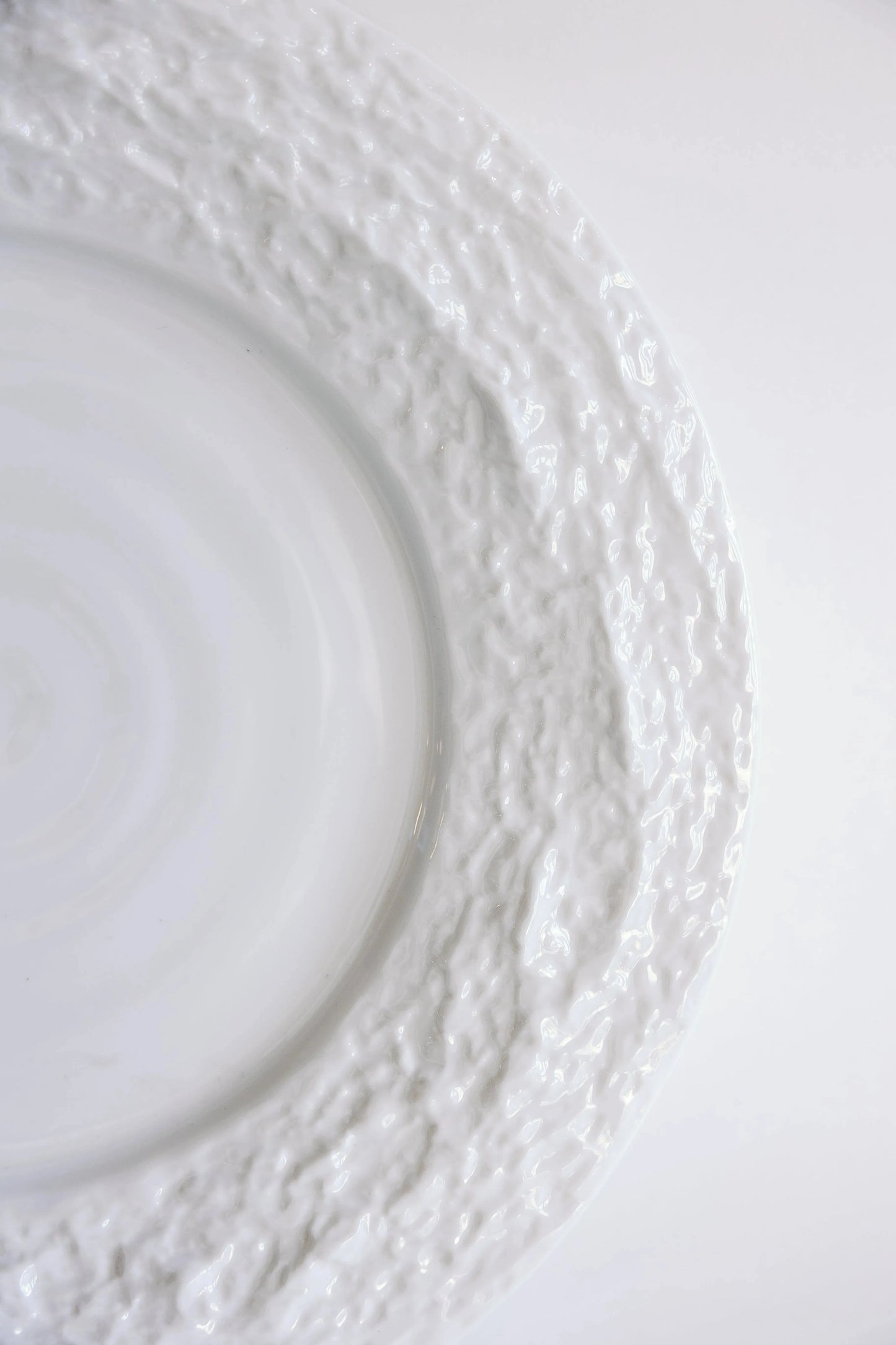 Snow Rim Plate - Mellow