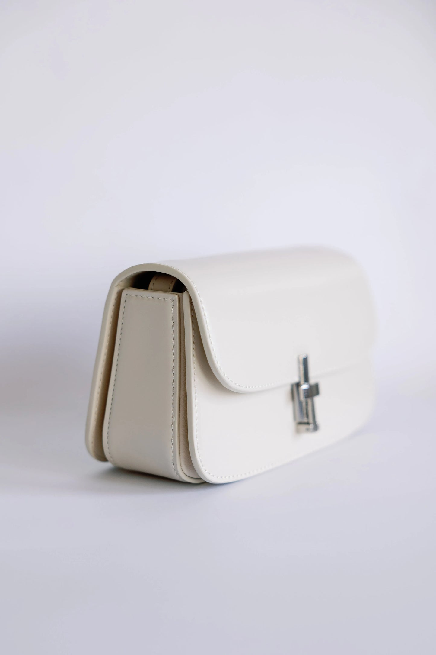 T-Bar Leather Clutch - Mellow
