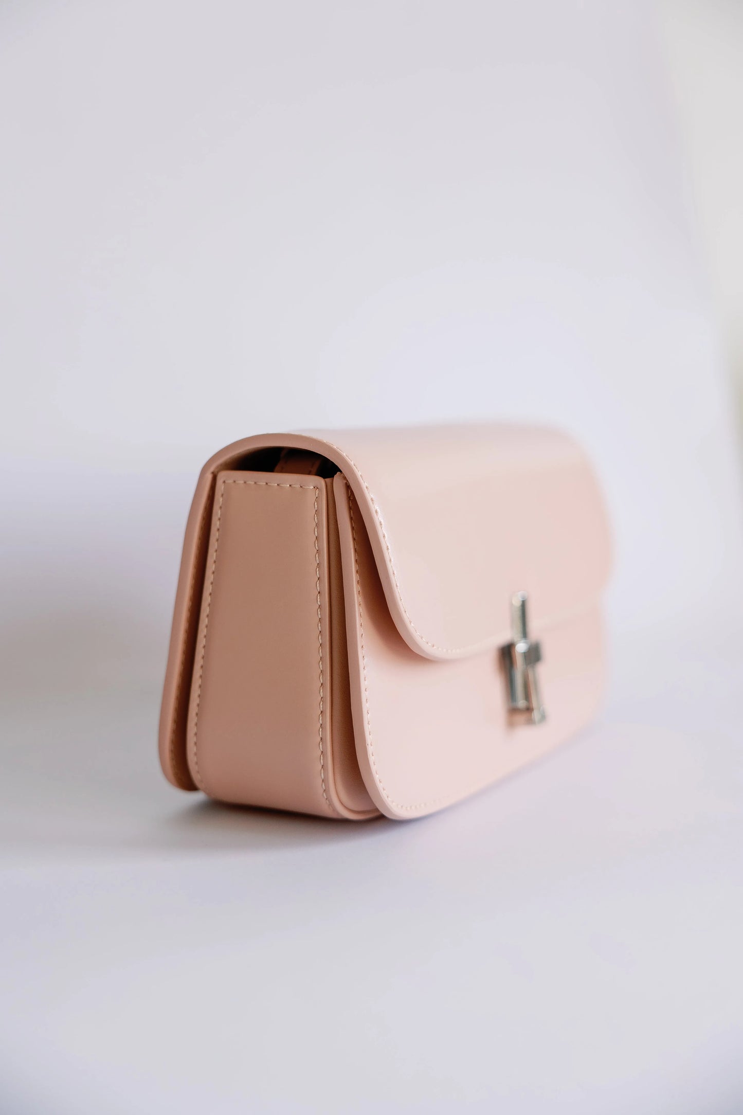 T-Bar Leather Clutch - Mellow