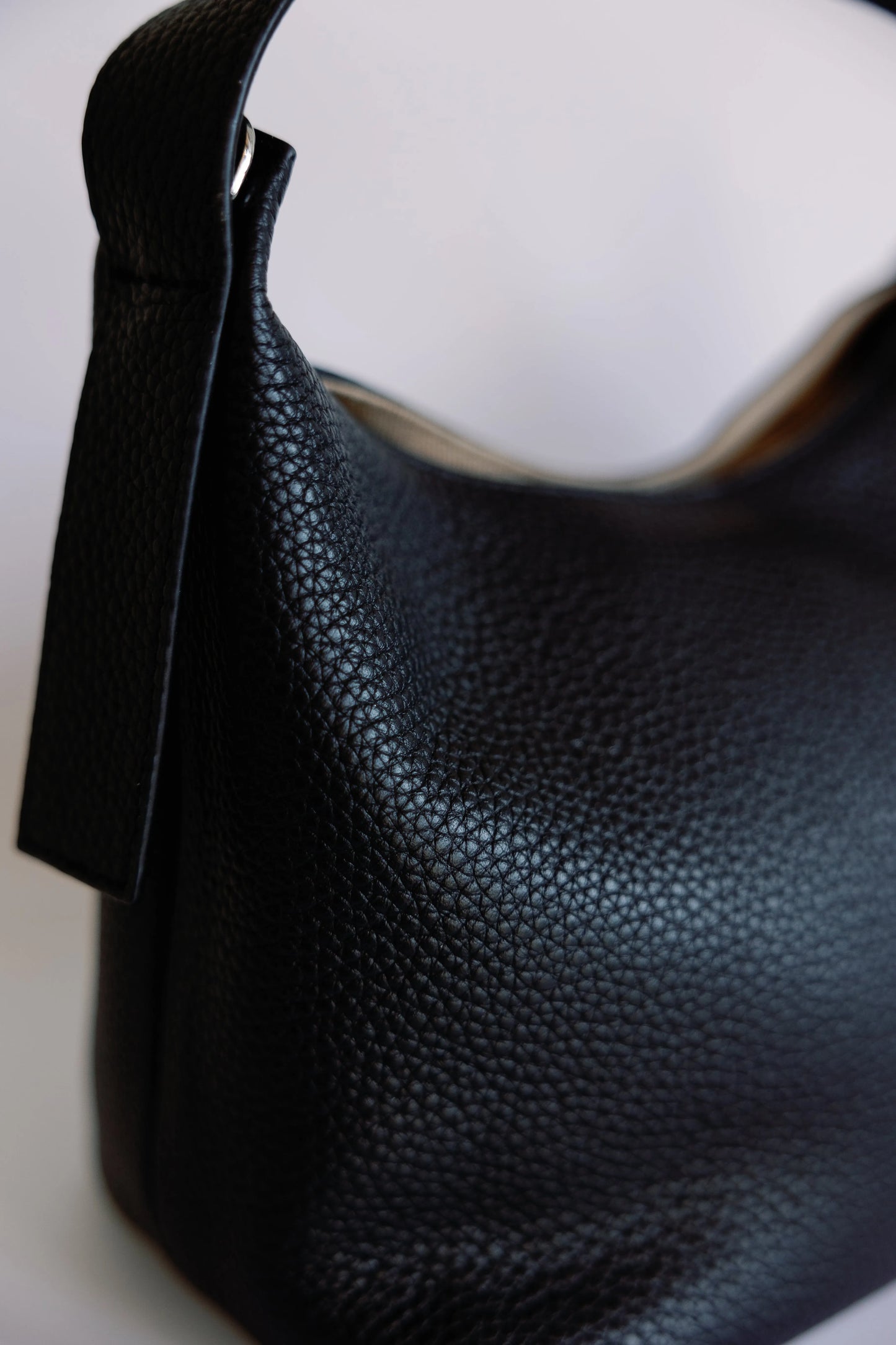 The Pebbled Leather Hobo - Mellow