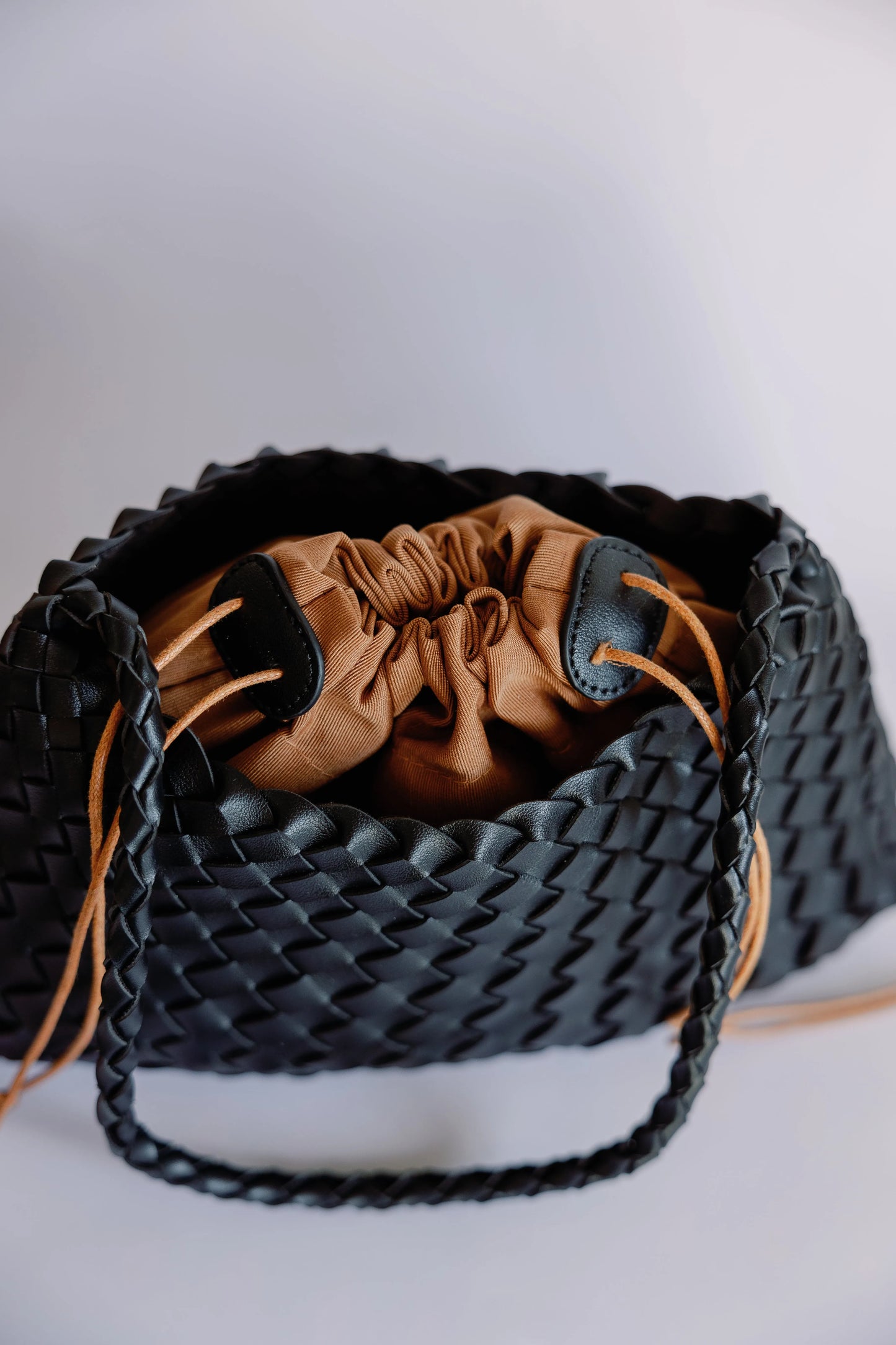 The Woven Leather Clutch - Mellow