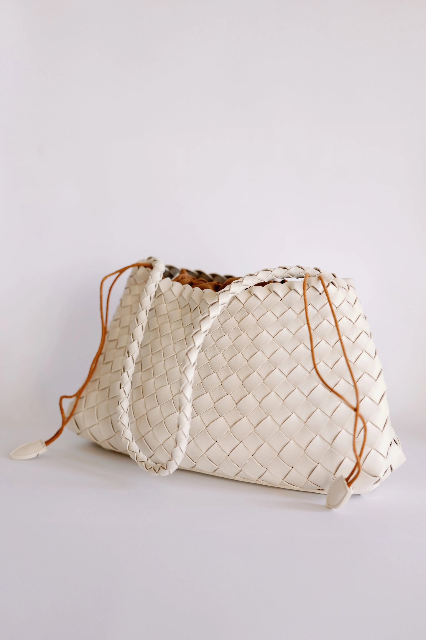 The Woven Leather Clutch - Mellow