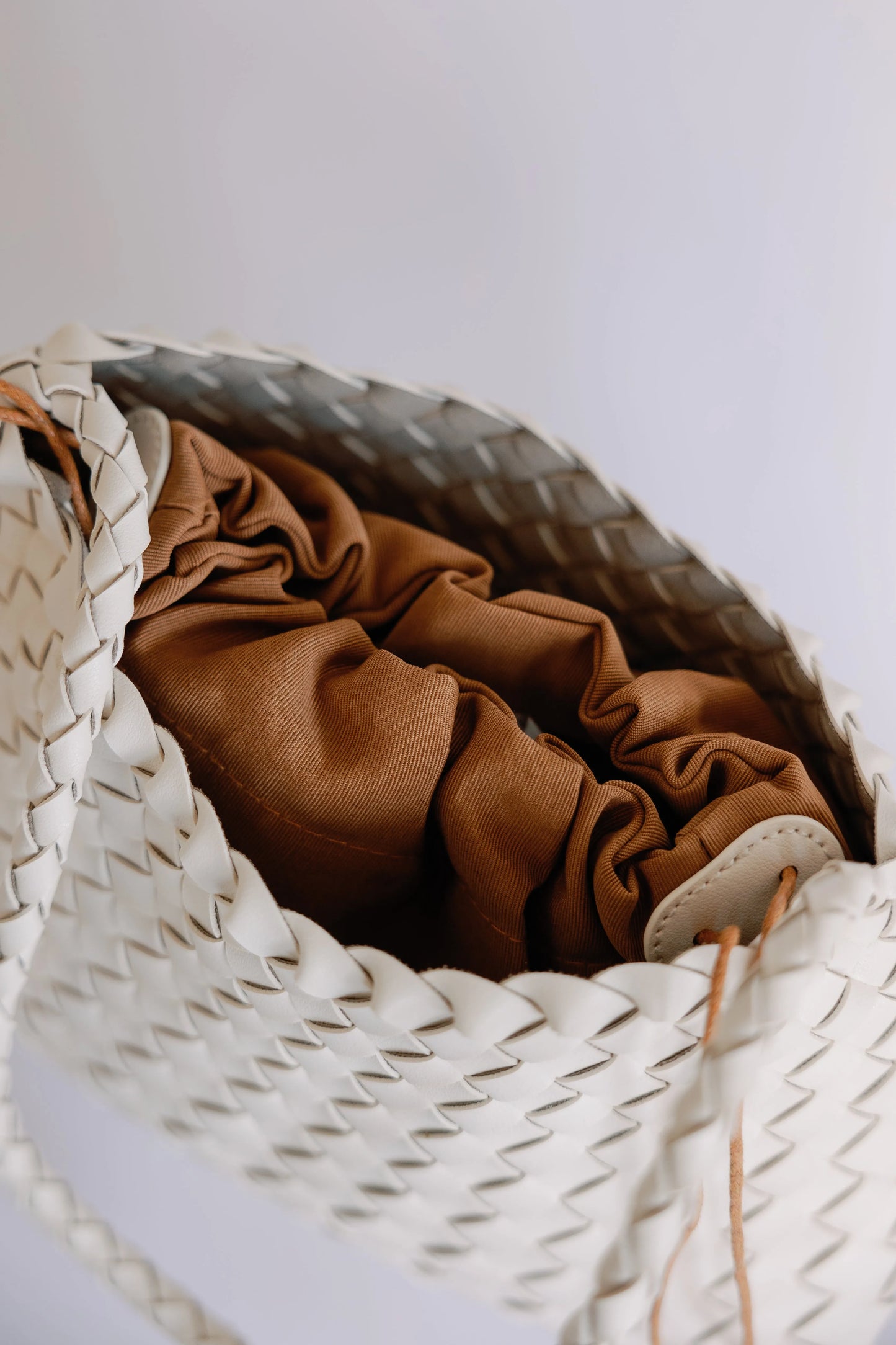 The Woven Leather Clutch - Mellow