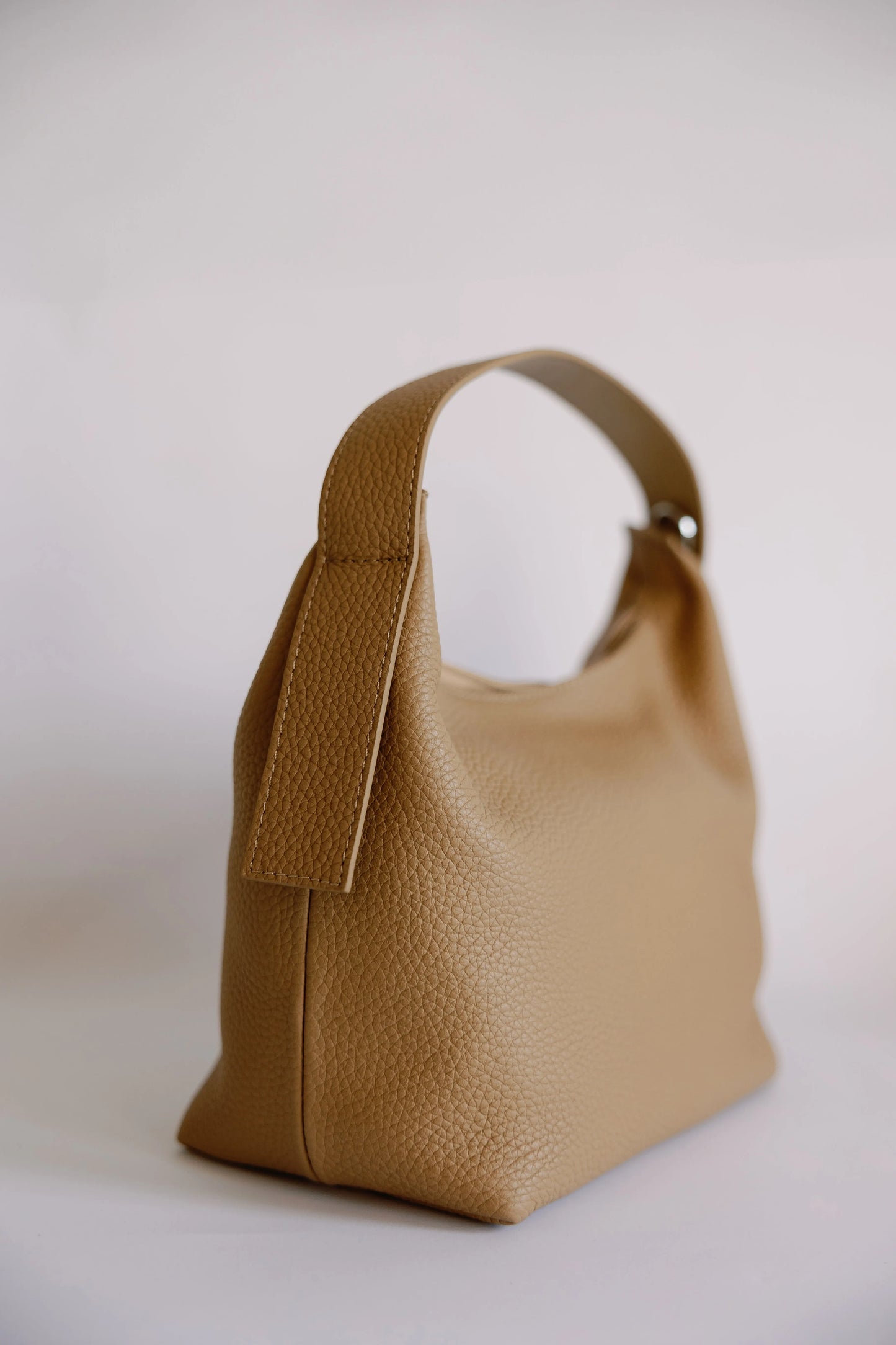 The Pebbled Leather Hobo - Mellow