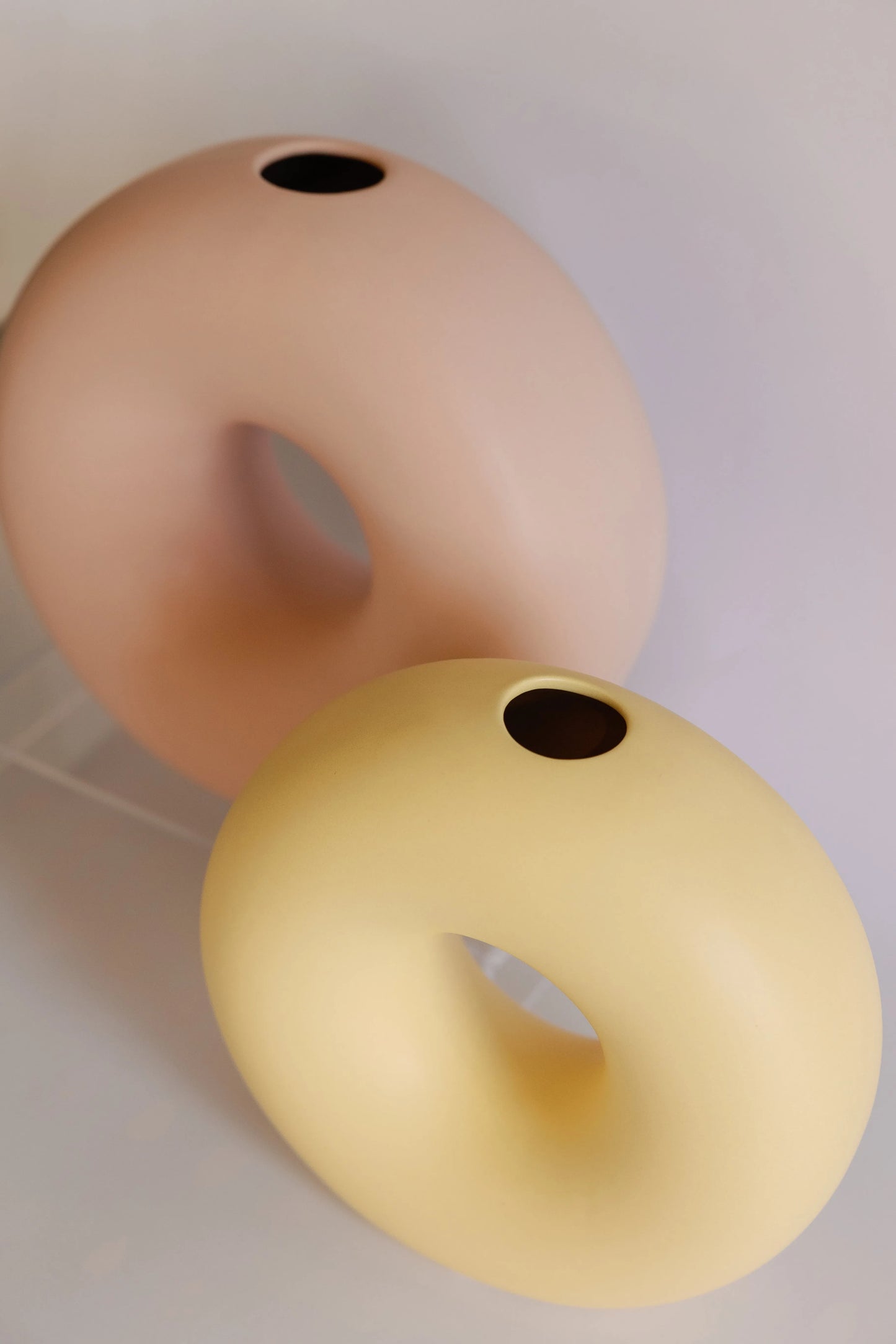Medium Donut Vase - Mellow