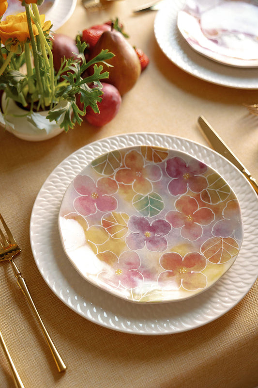 How to Set a Table with Charger Plates and Florals