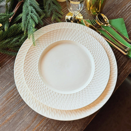 Best Decorative Plates for Holiday Hosting