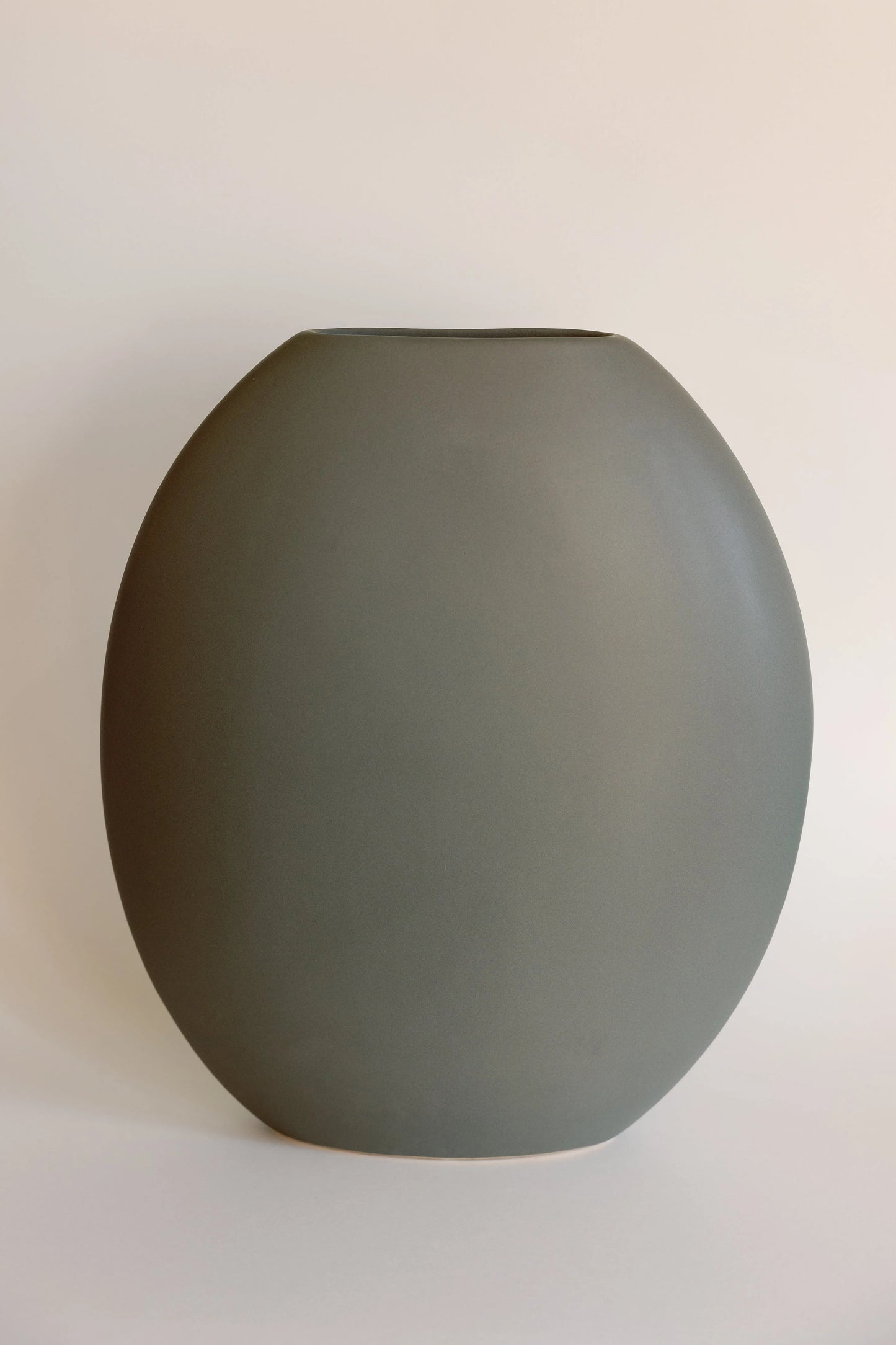 Pebble Vase - Mellow