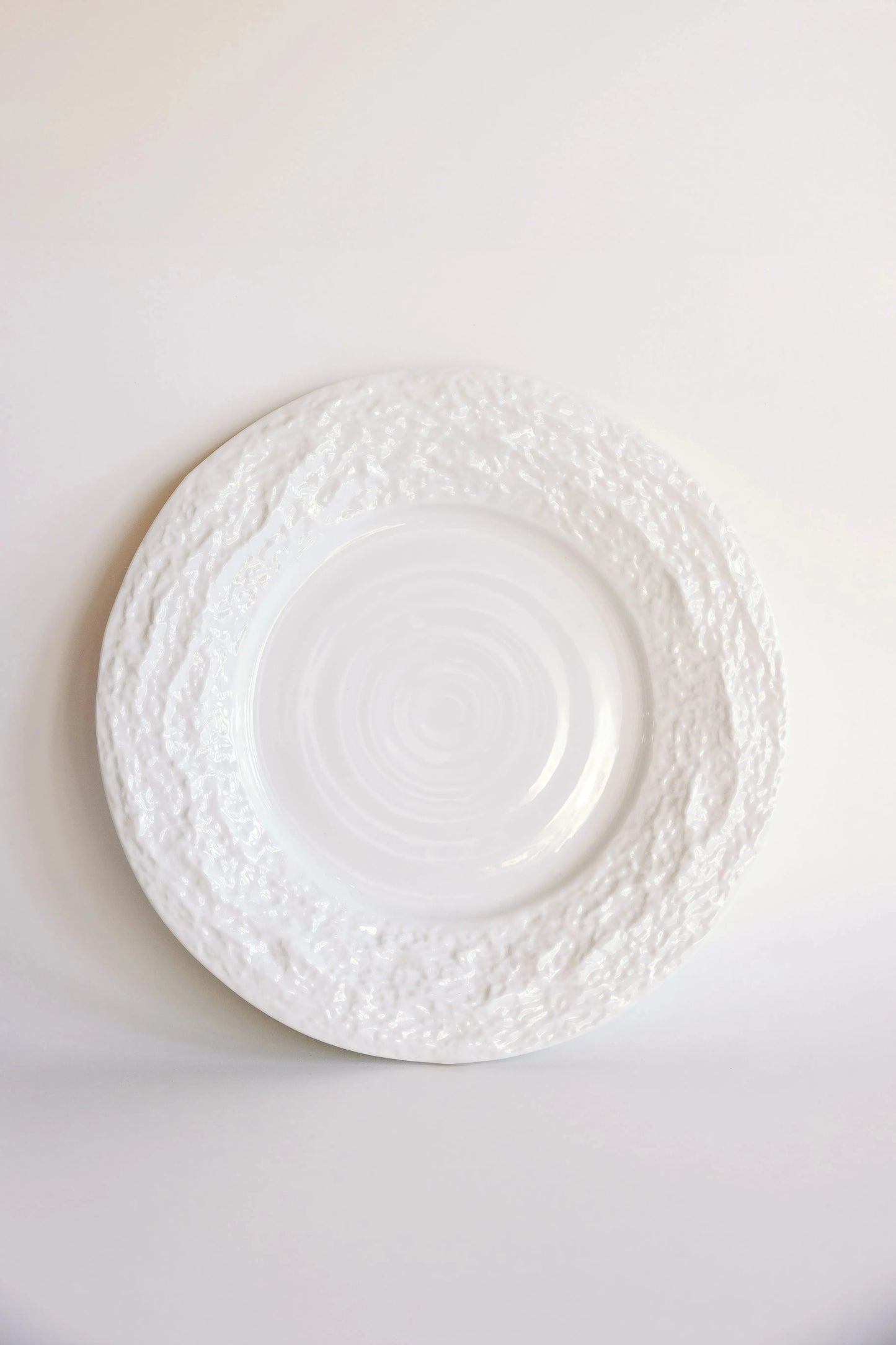 Snow Rim Plate - Mellow