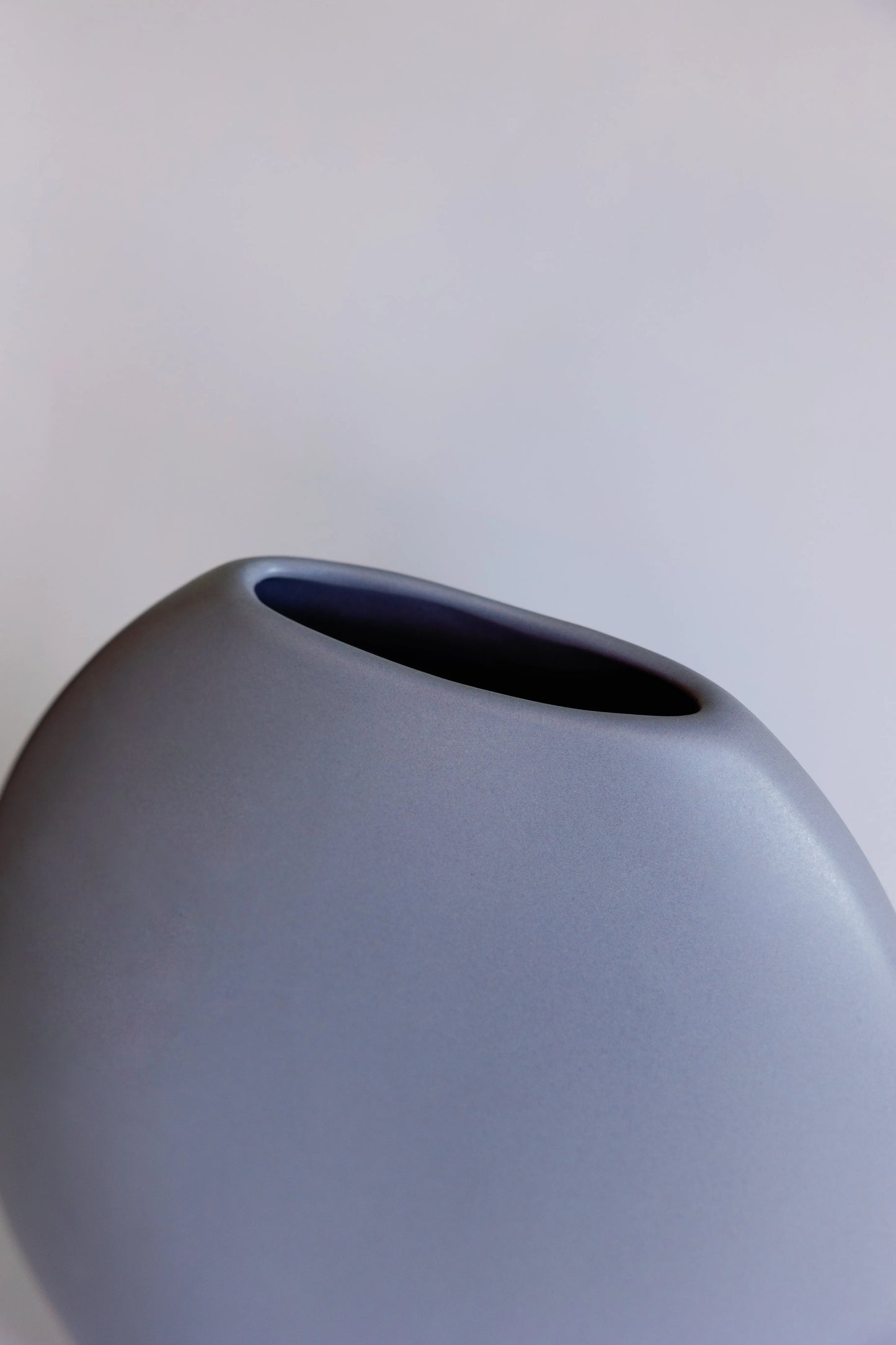 Pebble Vase - Mellow