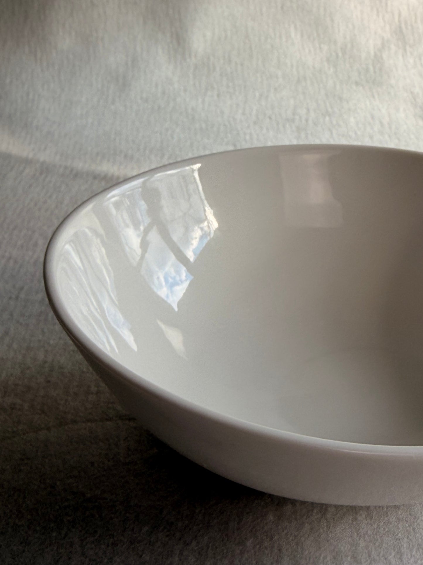 Asymmetrical Porcelain Dessert Bowl, Set of 4