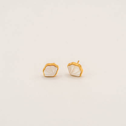 Shell Pearl Earrings