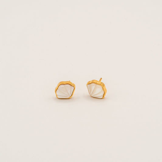 Shell Pearl Earrings